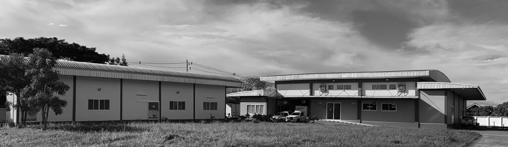 Black and white photo of a factory producing fresh noodles and fresh pasta รูปขาวดำโรงงานผลิตเส้นบะหมี่สดและเส้นพาสต้าสด